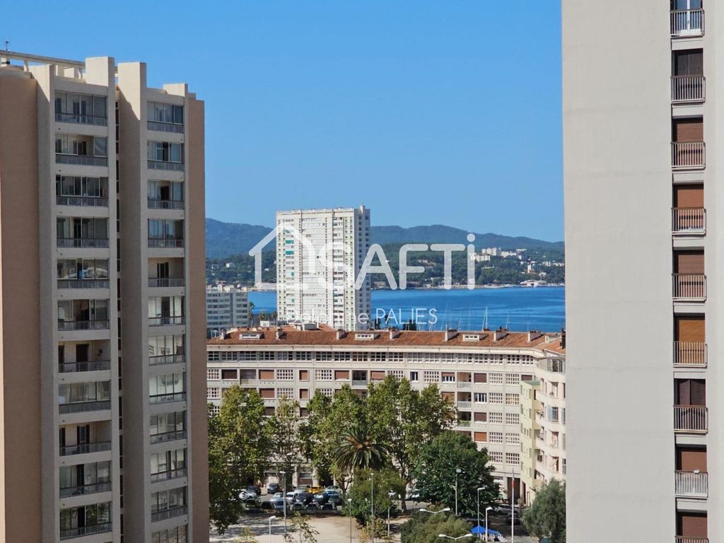 Achat appartement à vendre 5 pièces 128 m² - Toulon