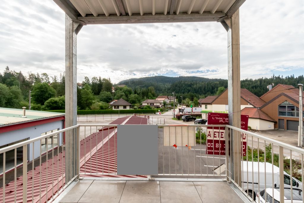 Achat appartement à vendre 2 pièces 49 m² - La Cluse-et-Mijoux