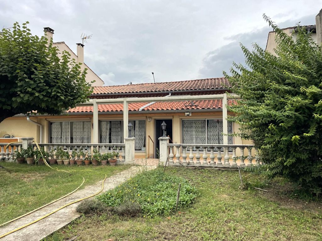 Achat maison à vendre 2 chambres 144 m² - Castres