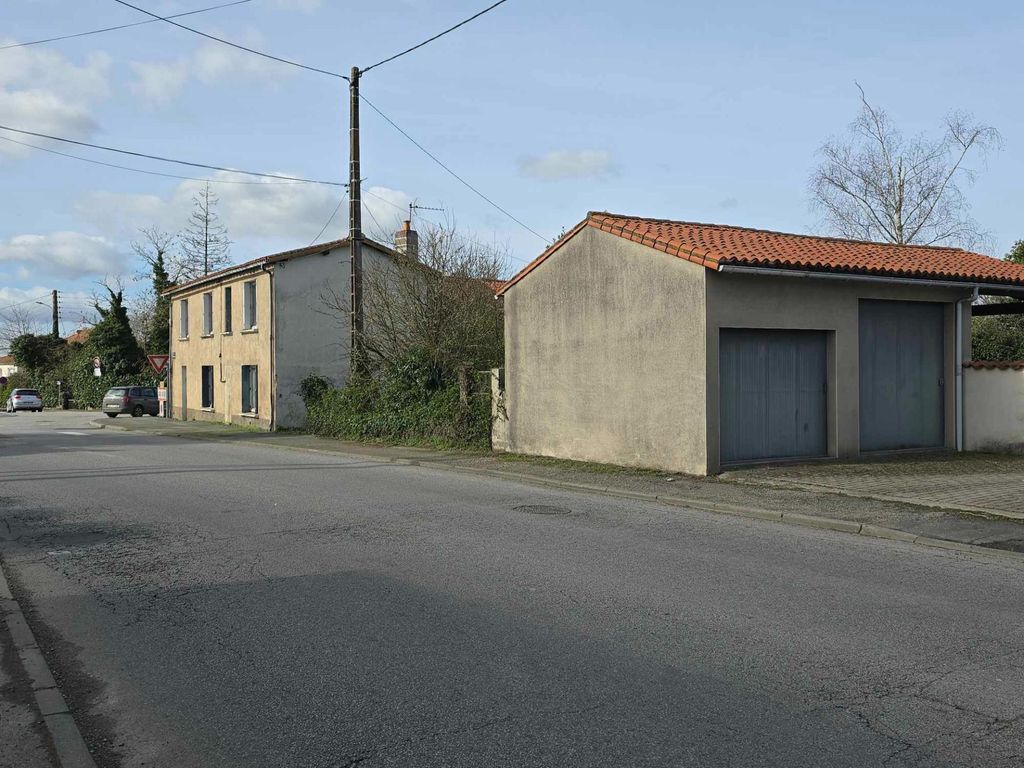 Achat maison à vendre 4 chambres 110 m² - Parthenay