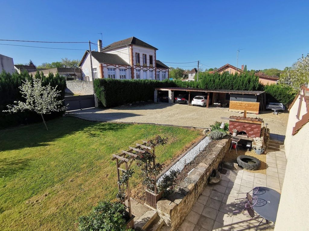 Achat maison à vendre 3 chambres 115 m² - Montceau-les-Mines