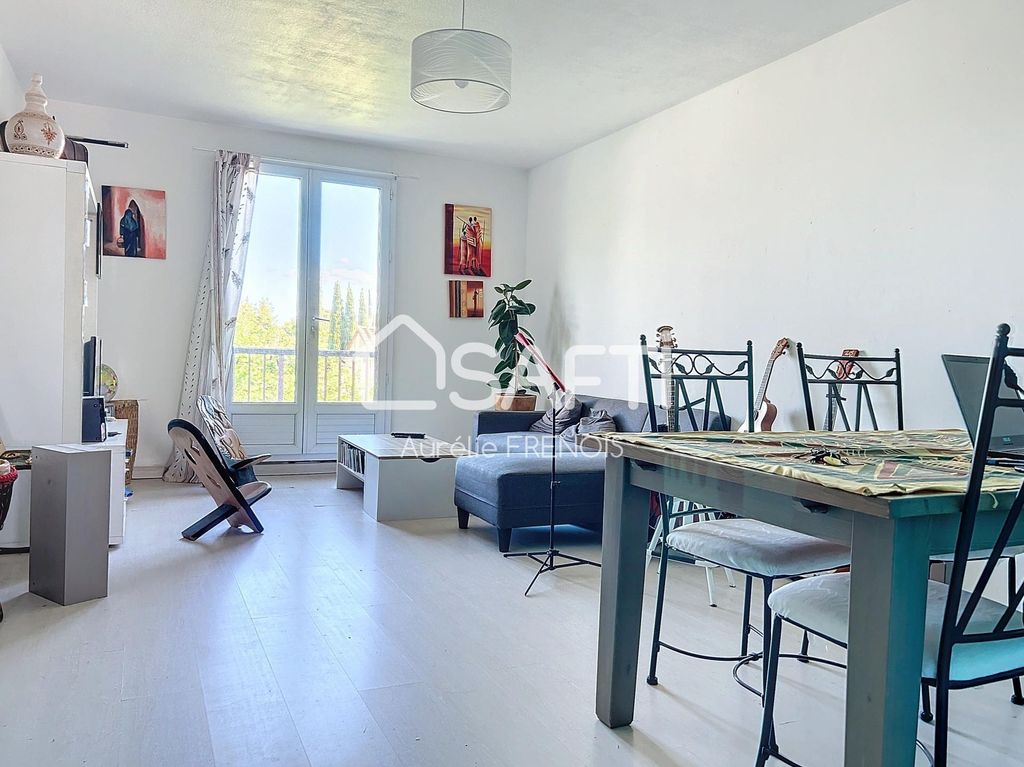 Achat appartement à vendre 4 pièces 80 m² - Saint-Chamas