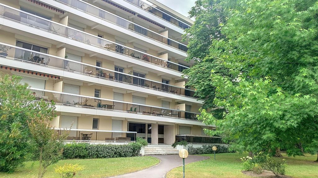 Achat appartement à vendre 4 pièces 96 m² - Le Bouscat