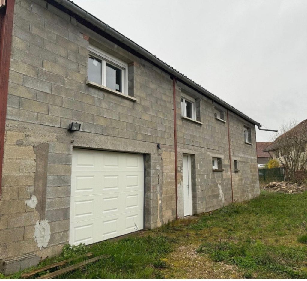 Achat maison à vendre 4 chambres 220 m² - Échevannes