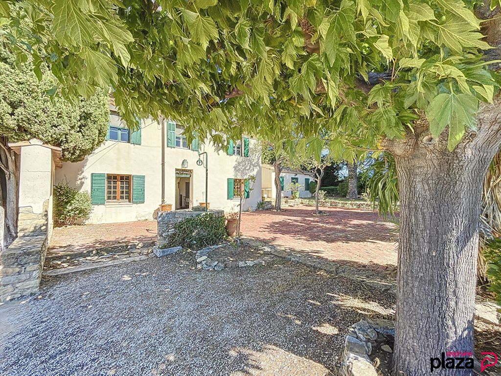 Achat maison à vendre 4 chambres 130 m² - Saint-Cyr-sur-Mer