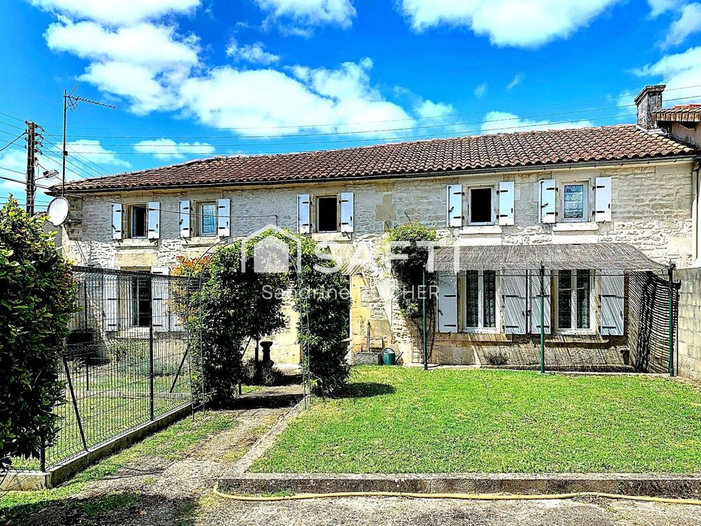 Achat maison à vendre 4 chambres 142 m² - Châteaubernard