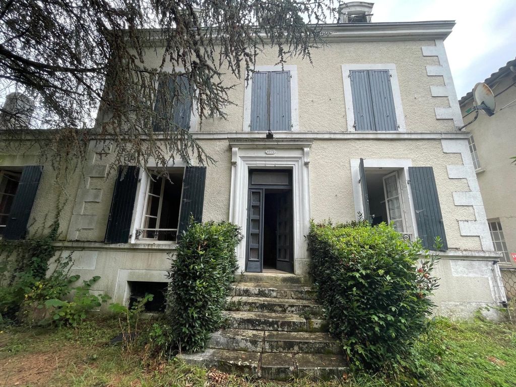 Achat maison à vendre 5 chambres 157 m² - Javerlhac-et-la-Chapelle-Saint-Robert