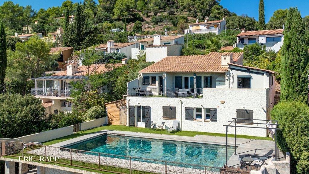 Achat maison à vendre 4 chambres 130 m² - Roquebrune-sur-Argens