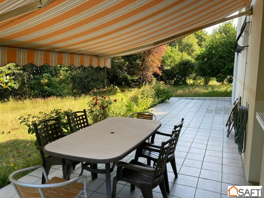 Achat maison à vendre 5 chambres 158 m² - Pessac