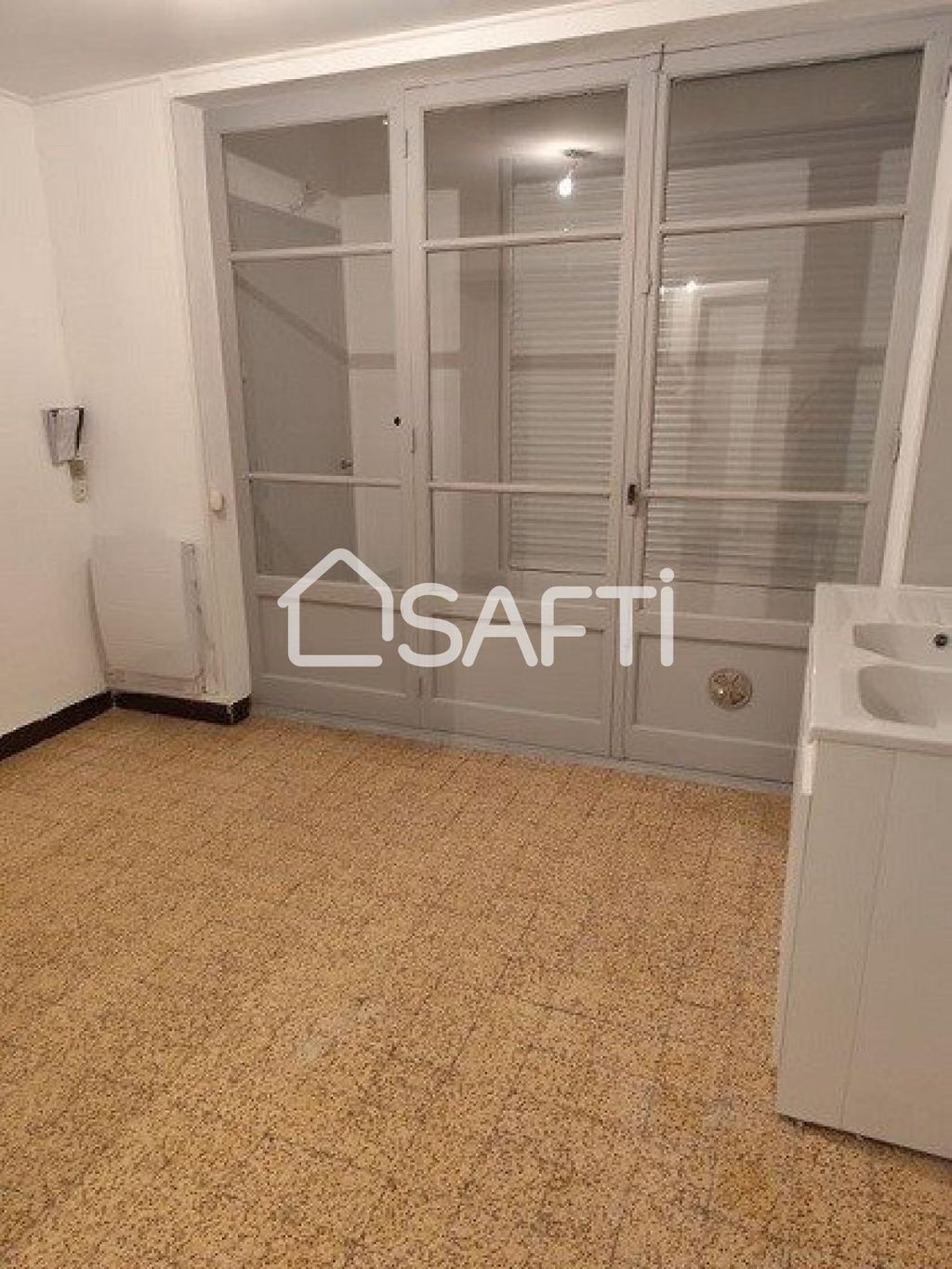 Achat appartement à vendre 4 pièces 57 m² - Arles