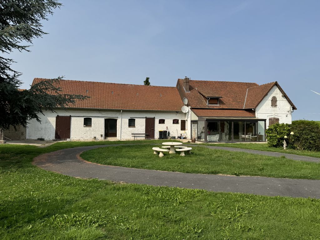 Achat maison à vendre 4 chambres 180 m² - Le Cateau-Cambrésis