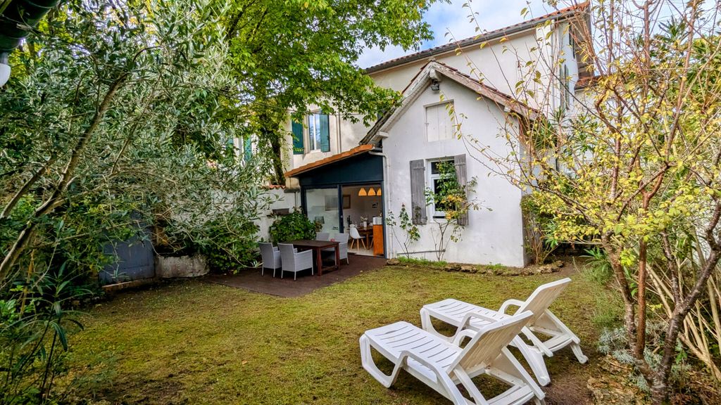 Achat maison à vendre 5 chambres 180 m² - Mont-de-Marsan