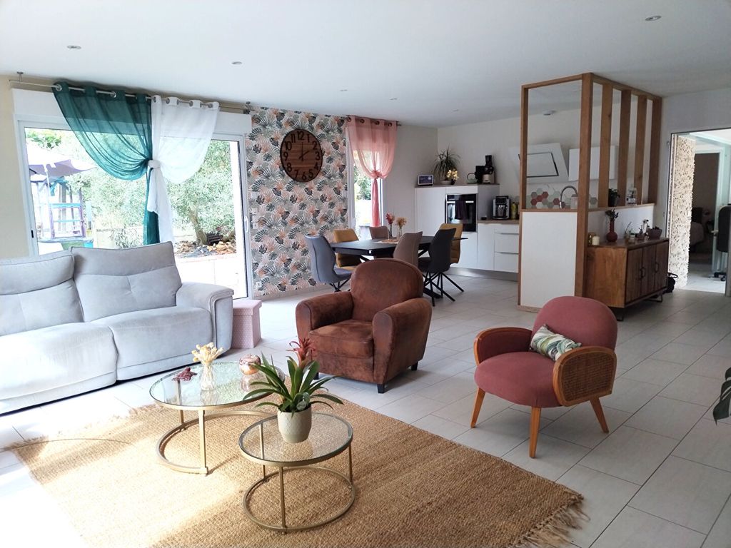 Achat maison à vendre 4 chambres 130 m² - Bois-de-Céné