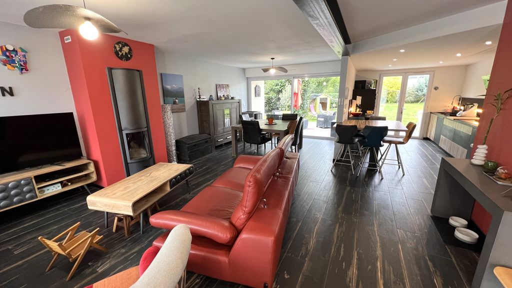 Achat maison à vendre 4 chambres 131 m² - Saint-Barthélemy-d'Anjou