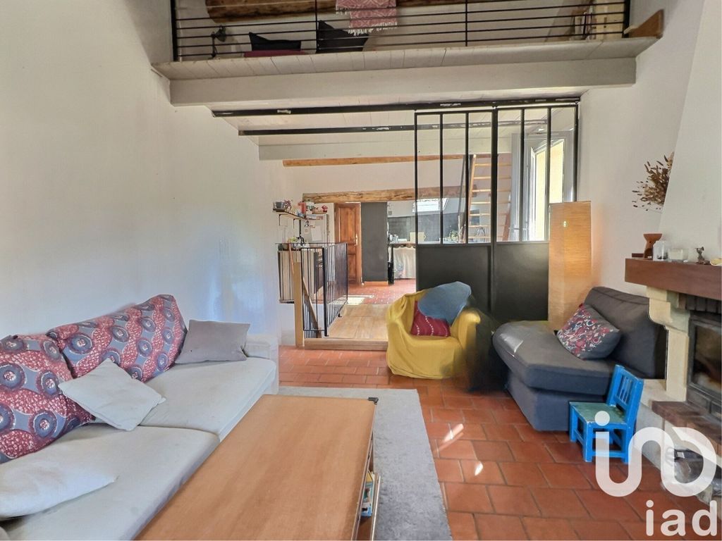 Achat appartement à vendre 3 pièces 75 m² - Meyrargues