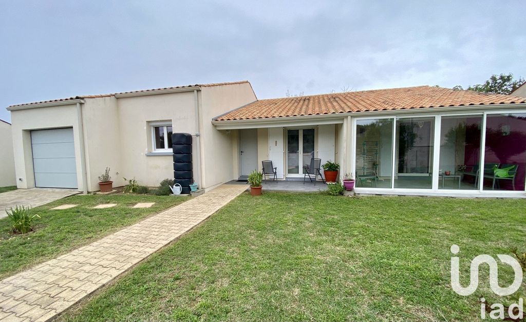 Achat maison à vendre 3 chambres 110 m² - Pont-l'Abbé-d'Arnoult