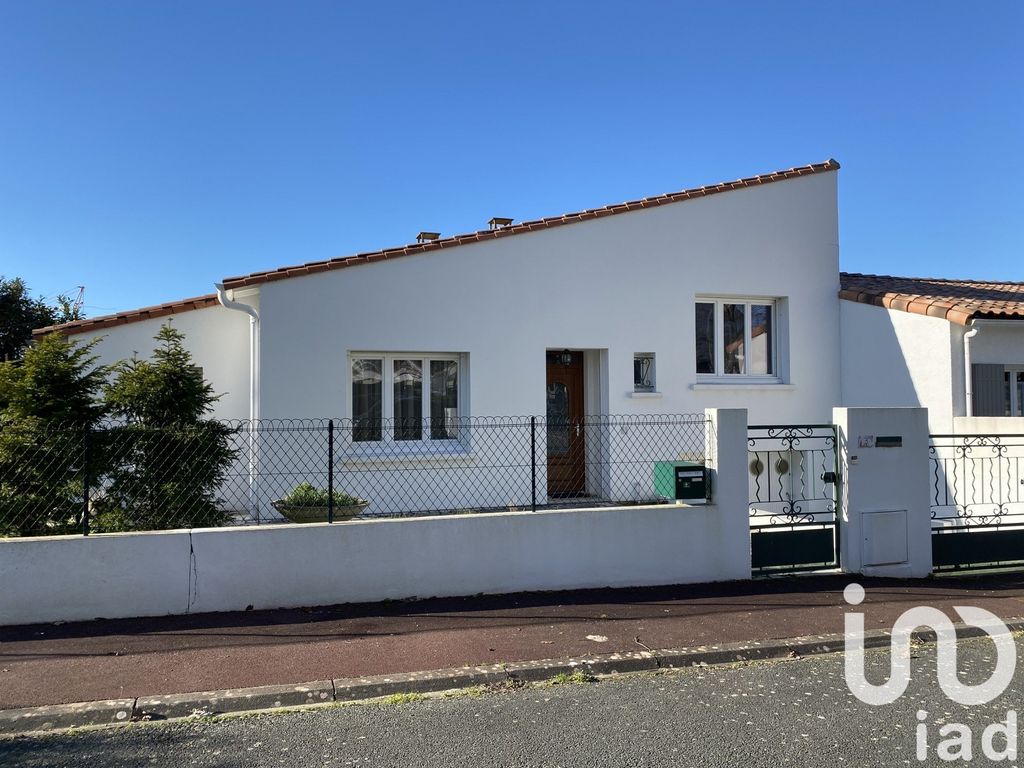 Achat maison à vendre 2 chambres 85 m² - Royan