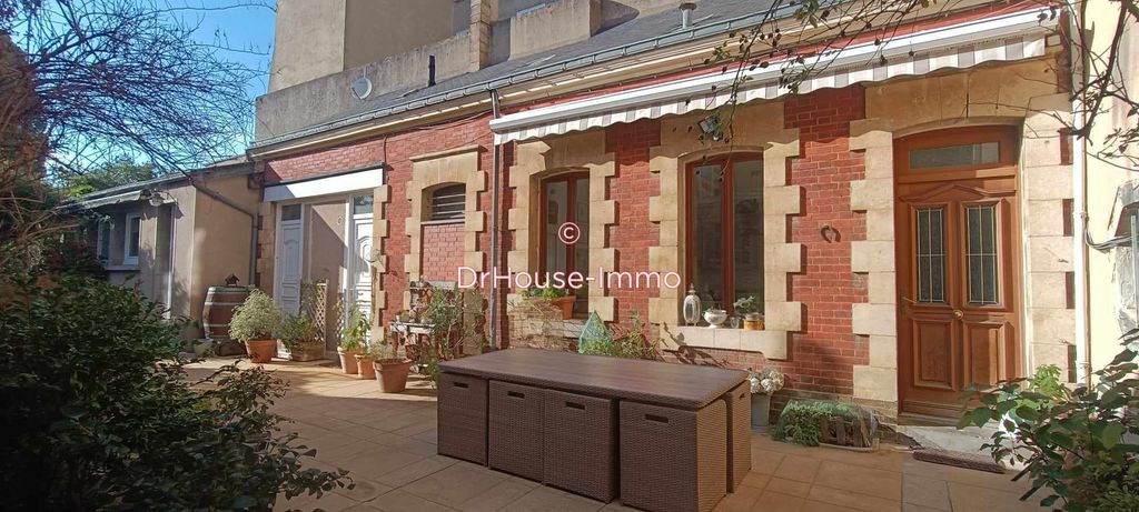 Achat maison à vendre 5 chambres 240 m² - Le Mans