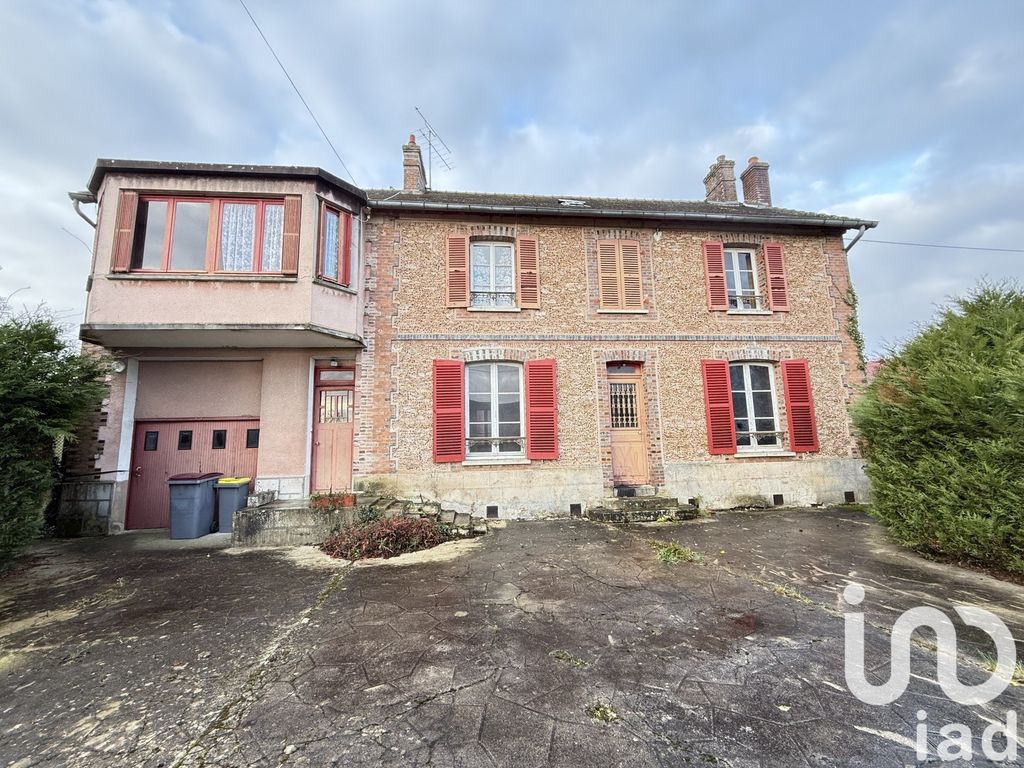 Achat maison à vendre 3 chambres 185 m² - Villeneuve-les-Bordes