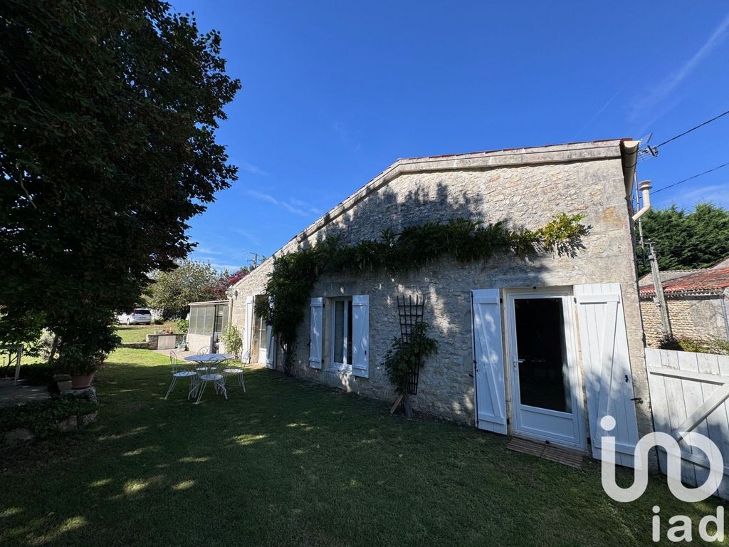 Achat maison à vendre 3 chambres 124 m² - Saintes