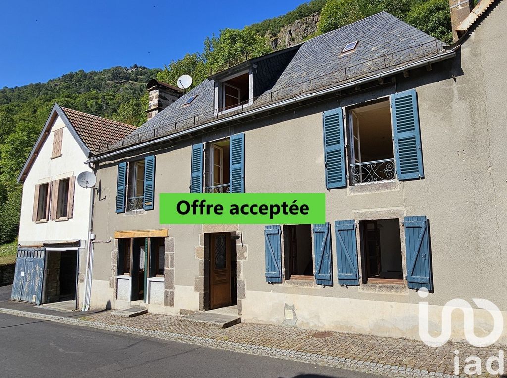 Achat maison à vendre 5 chambres 121 m² - Saint-Vincent-de-Salers