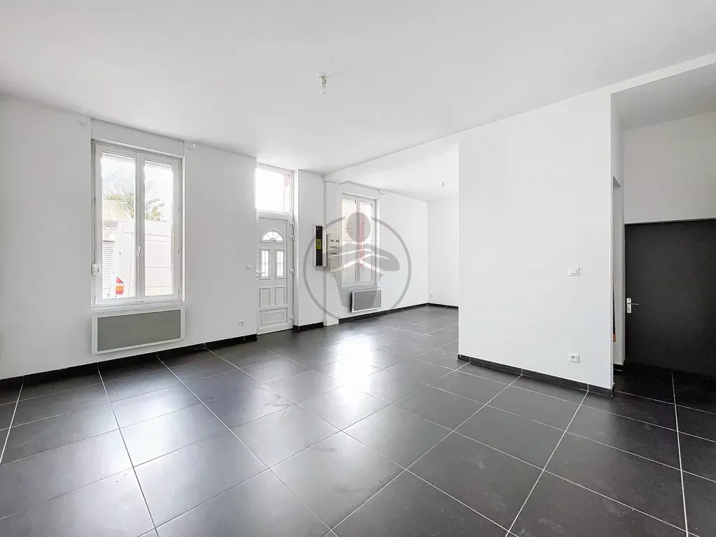 Achat maison à vendre 3 chambres 83 m² - Saint-Quentin