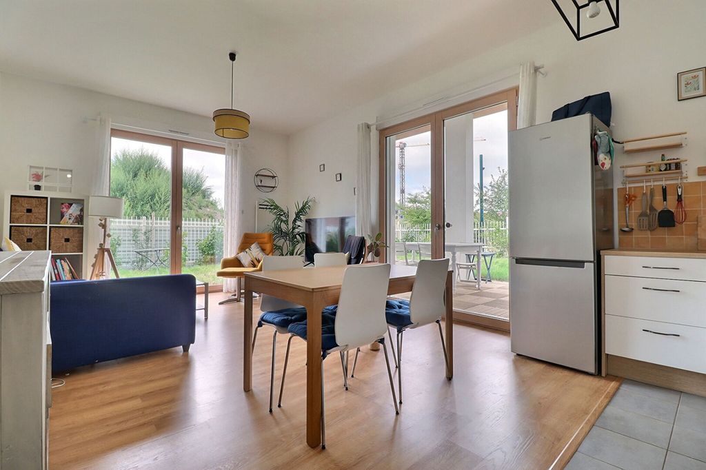 Achat appartement à vendre 3 pièces 63 m² - Pantin