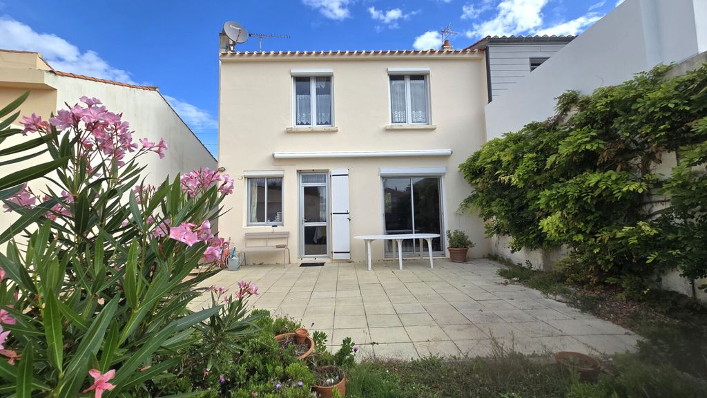 Achat maison à vendre 4 chambres 92 m² - Les Sables-d'Olonne