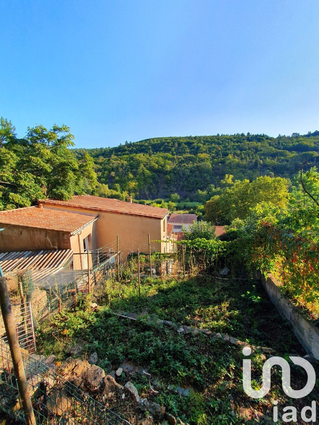 Achat maison à vendre 3 chambres 101 m² - Saint-Étienne-Estréchoux