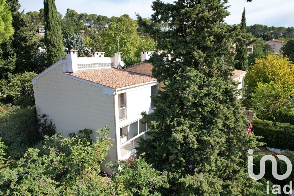 Achat maison à vendre 3 chambres 154 m² - Aix-en-Provence