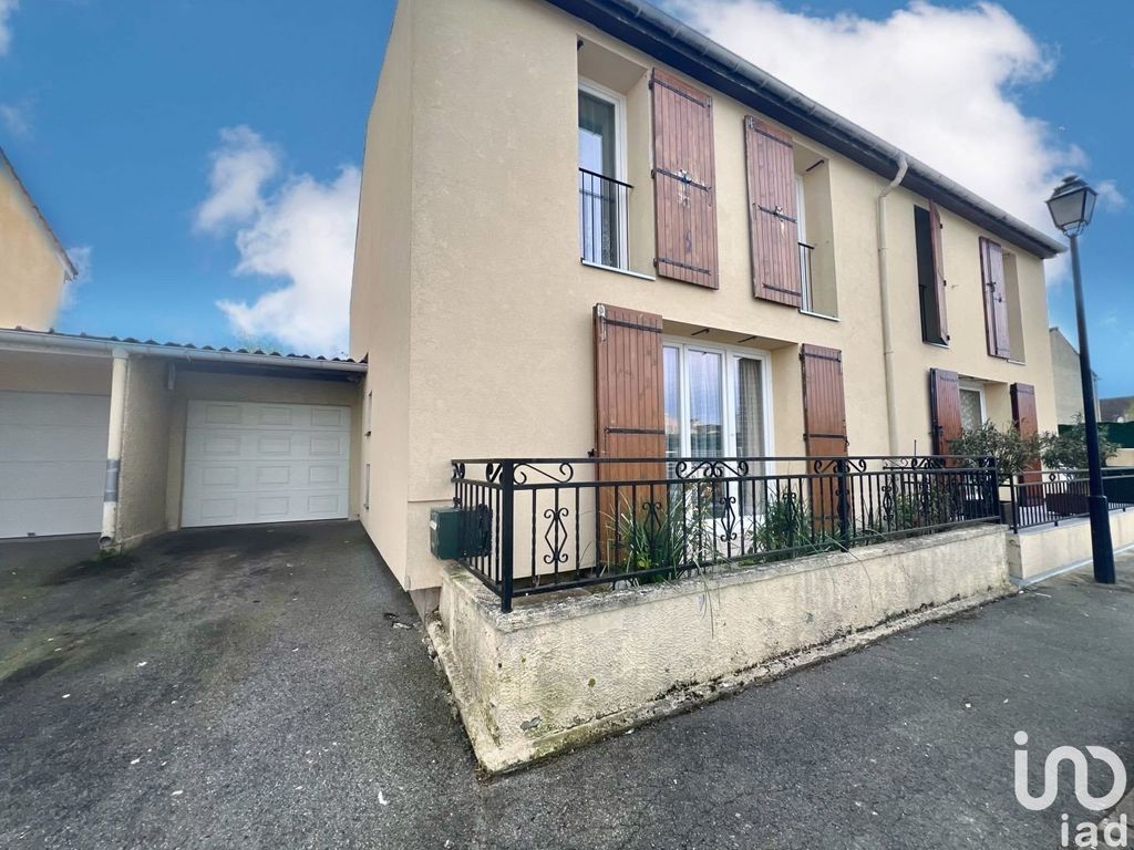 Achat maison à vendre 4 chambres 94 m² - Roissy-en-Brie