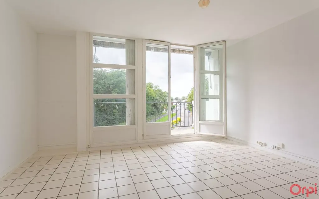 Achat appartement à vendre 3 pièces 53 m² - Sainte-Geneviève-des-Bois