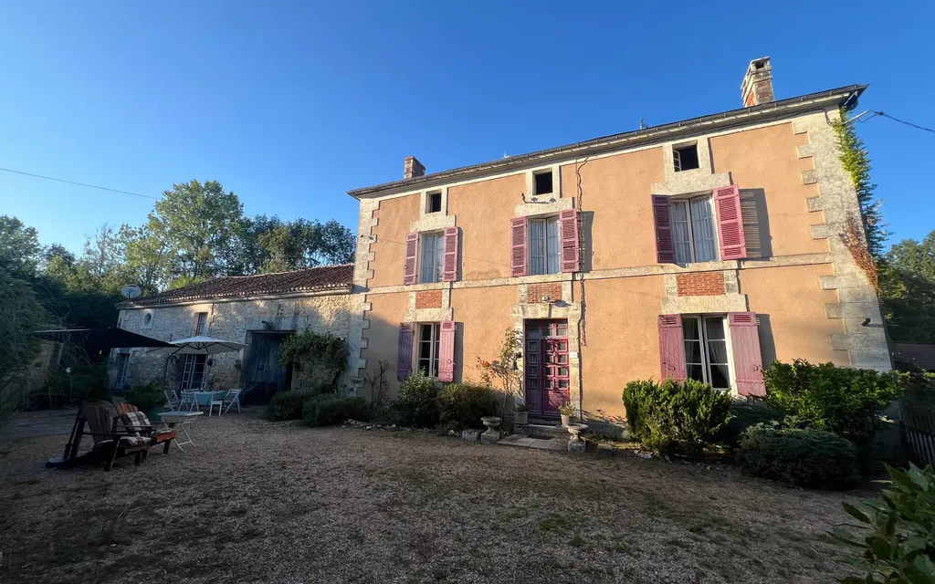 Achat maison à vendre 6 chambres 330 m² - La Chapelle-Faucher