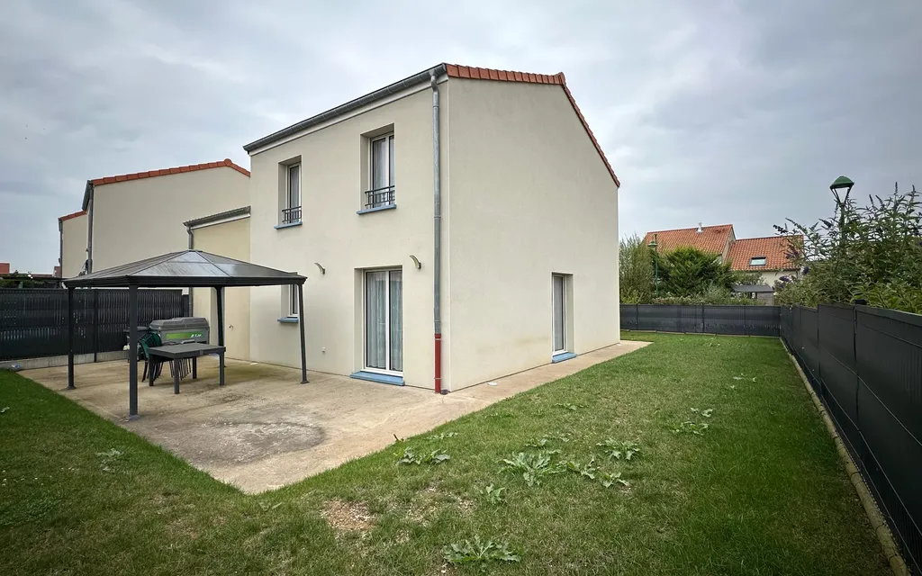 Achat maison à vendre 4 chambres 110 m² - Sillegny