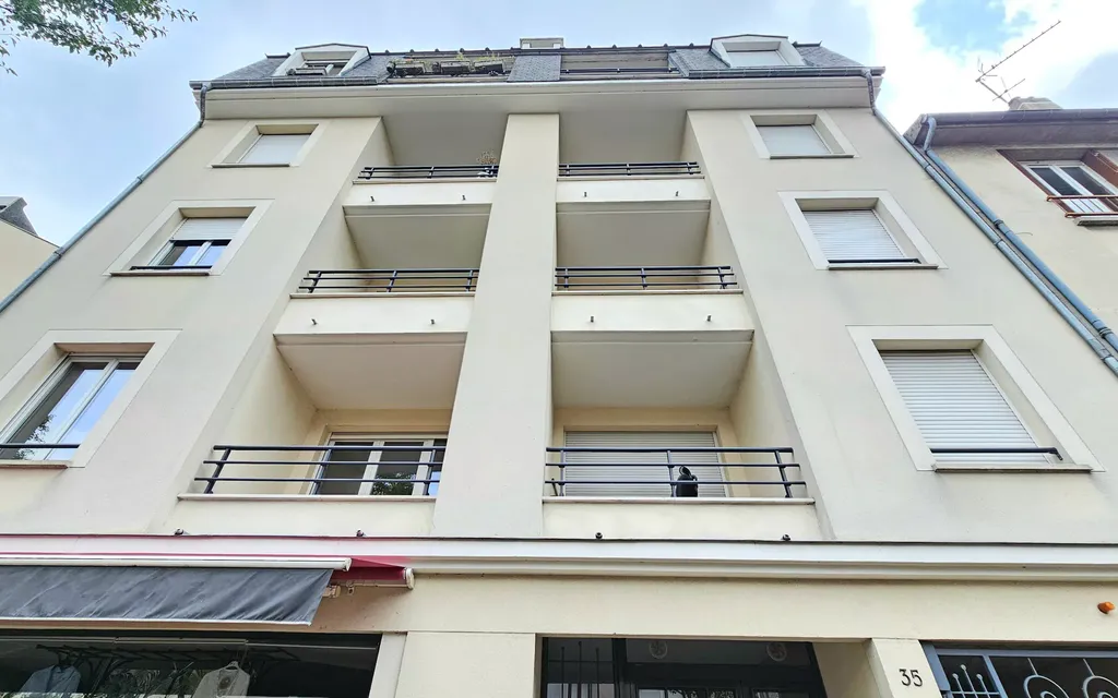 Achat appartement à vendre 2 pièces 45 m² - Vaires-sur-Marne