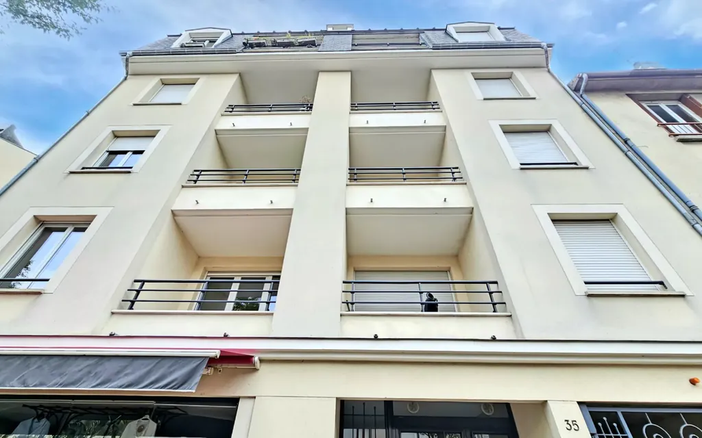 Achat appartement à vendre 2 pièces 45 m² - Vaires-sur-Marne