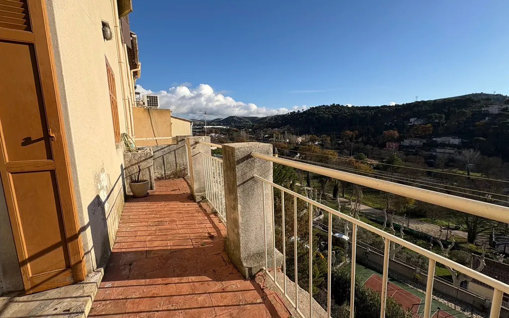 Achat maison à vendre 4 chambres 150 m² - Les Pennes-Mirabeau