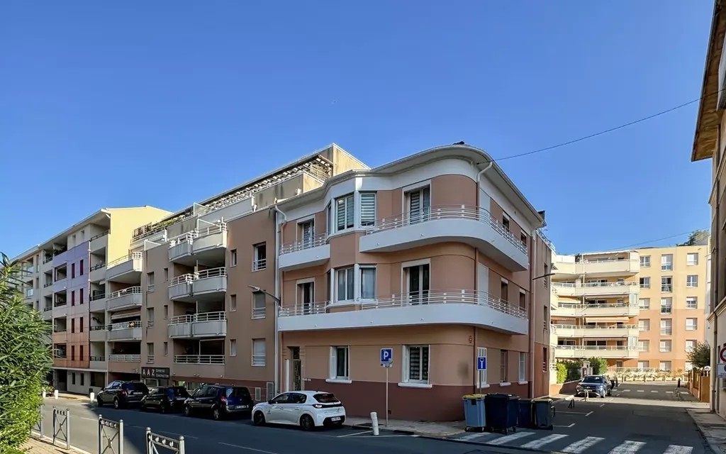 Achat appartement à vendre 4 pièces 88 m² - Saint-Raphaël