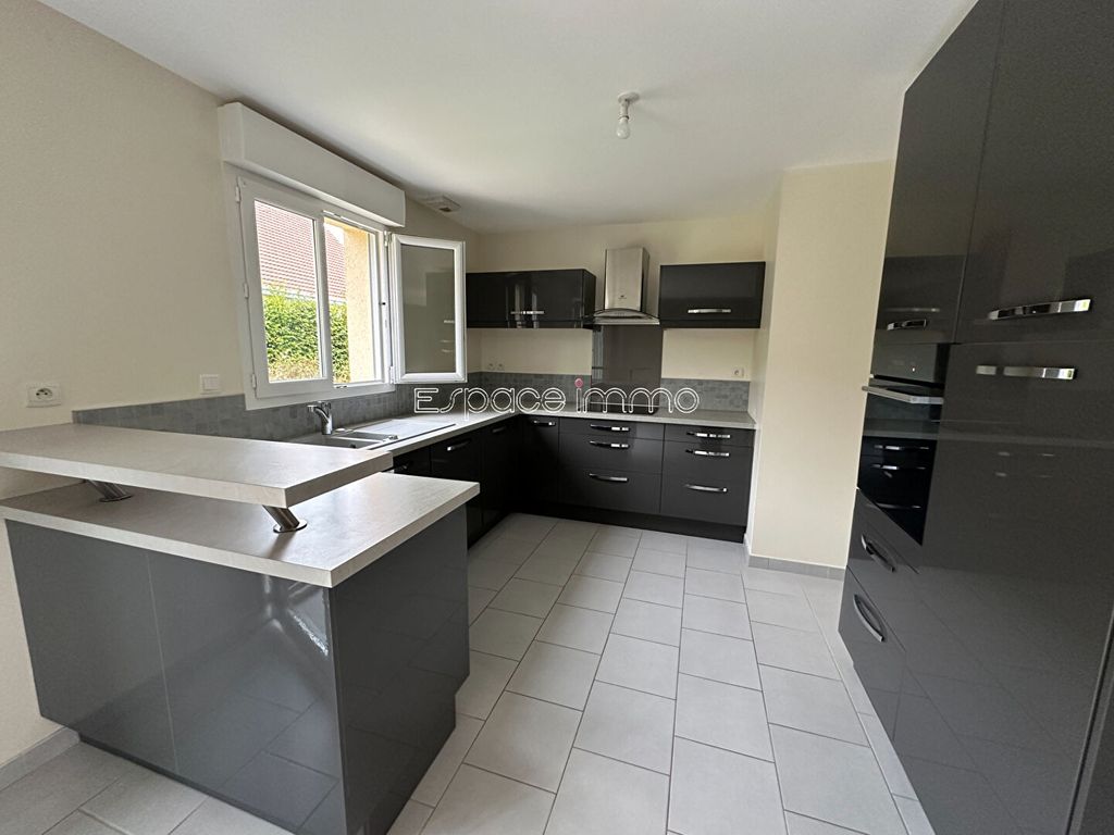 Achat maison à vendre 4 chambres 138 m² - Fontaine-le-Bourg