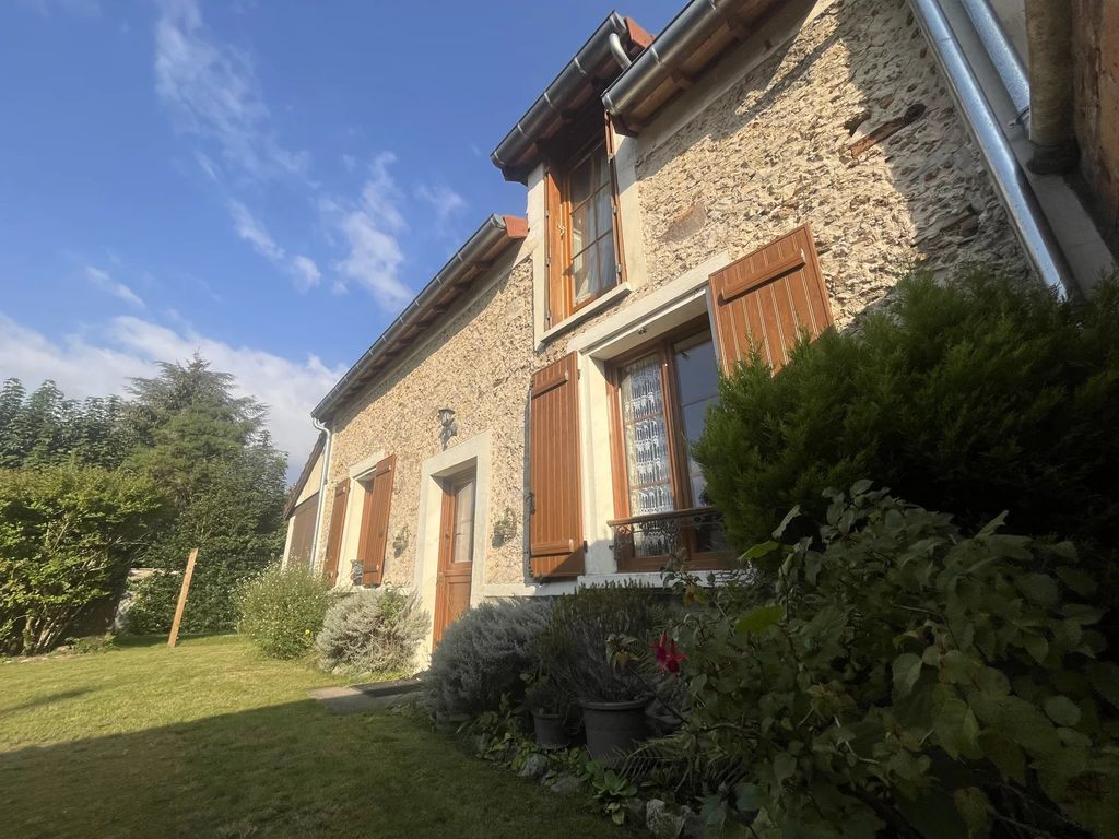 Achat maison à vendre 2 chambres 81 m² - Poigny-la-Forêt