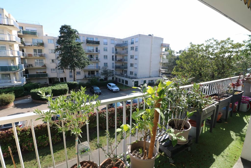 Achat appartement à vendre 3 pièces 53 m² - Rocquencourt