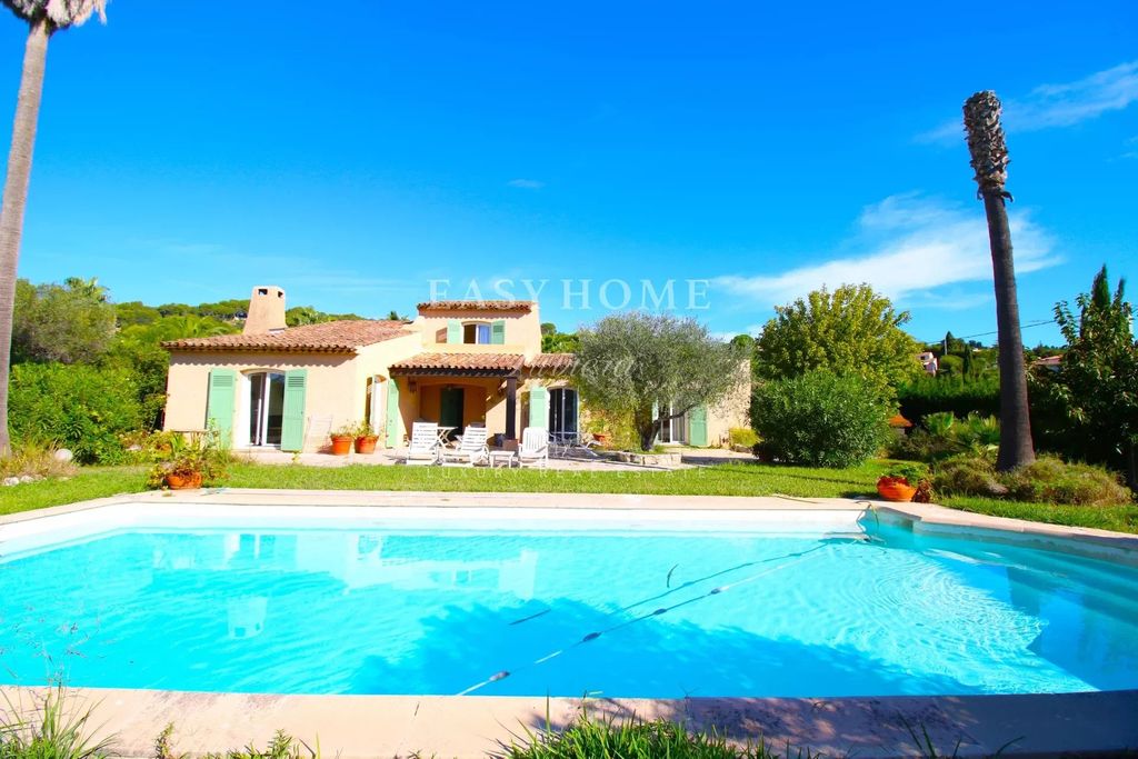 Achat maison à vendre 4 chambres 180 m² - Mougins