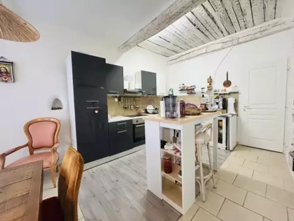 Achat appartement à vendre 5 pièces 100 m² - Gonfaron