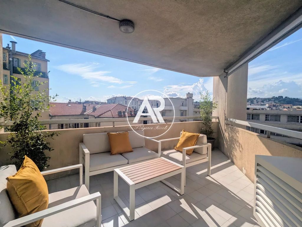 Achat appartement à vendre 5 pièces 94 m² - Nice