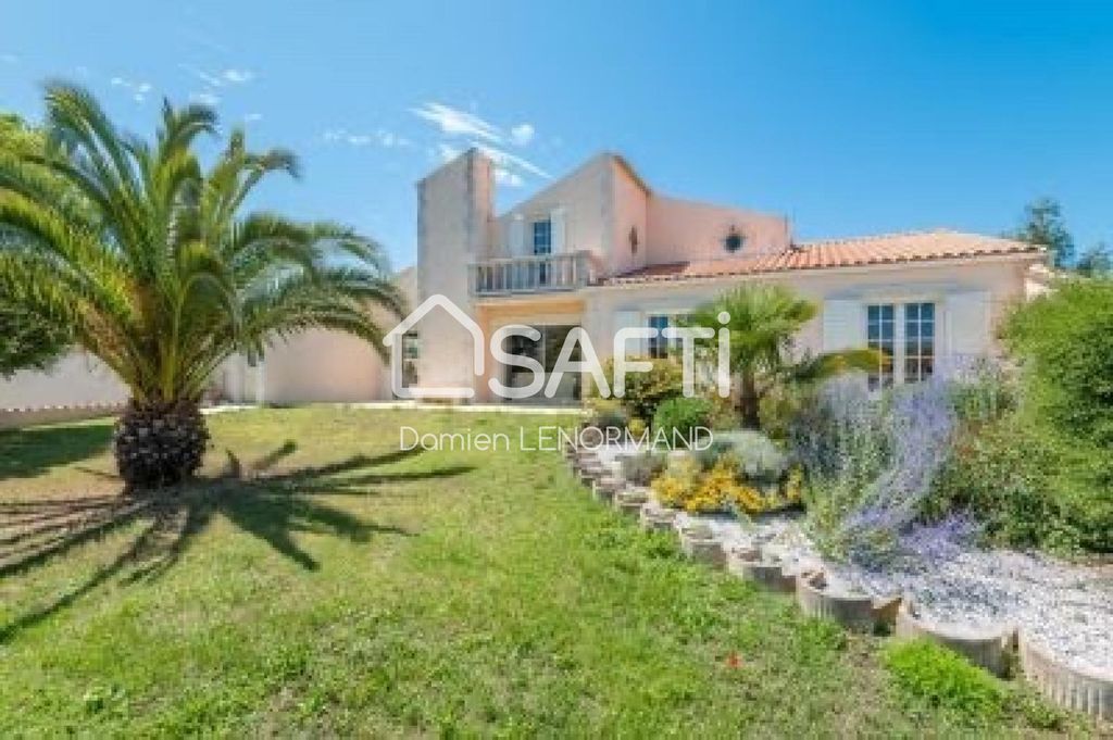 Achat maison à vendre 6 chambres 256 m² - Saint-Pierre-d'Oléron