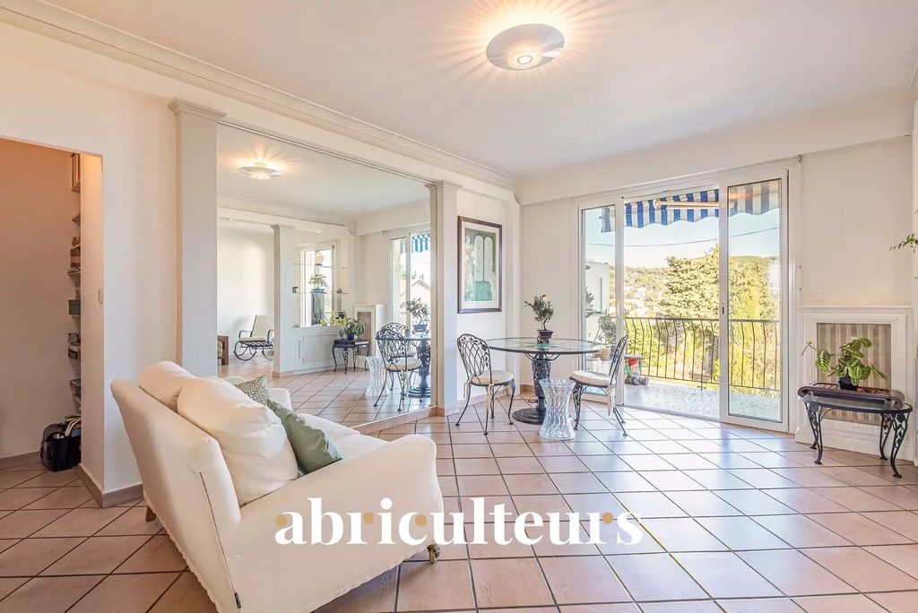 Achat appartement à vendre 3 pièces 71 m² - Le Cannet