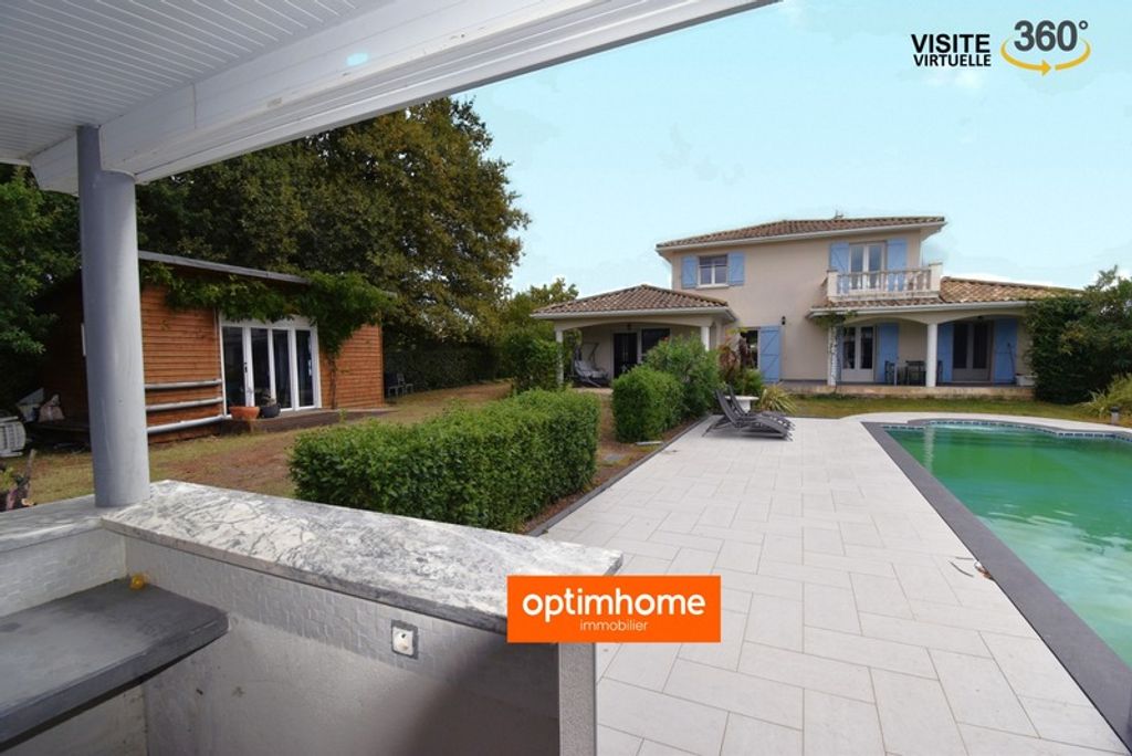 Achat maison à vendre 5 chambres 159 m² - Ambarès-et-Lagrave