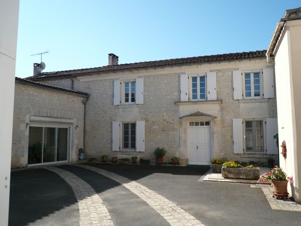 Achat maison à vendre 3 chambres 350 m² - Mérignac