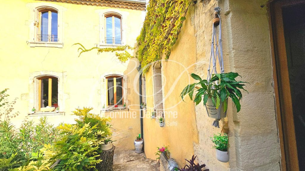 Achat maison à vendre 3 chambres 175 m² - Saint-Brès