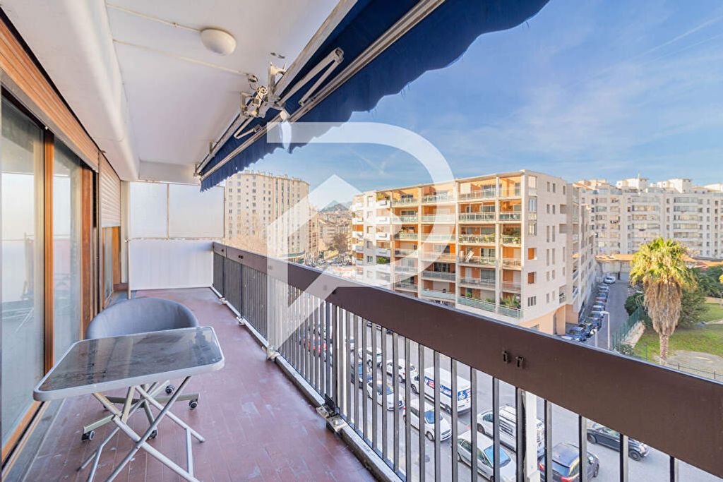 Achat appartement à vendre 4 pièces 108 m² - Marseille 6ème arrondissement